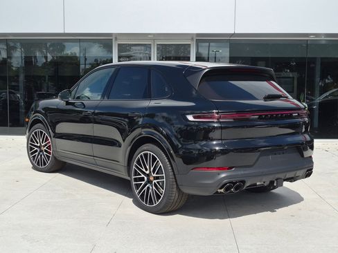 New 2026 Porsche Cayenne S AWD/4WD image 3