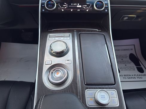 Used 2024 Genesis GV80 2.5T image 13