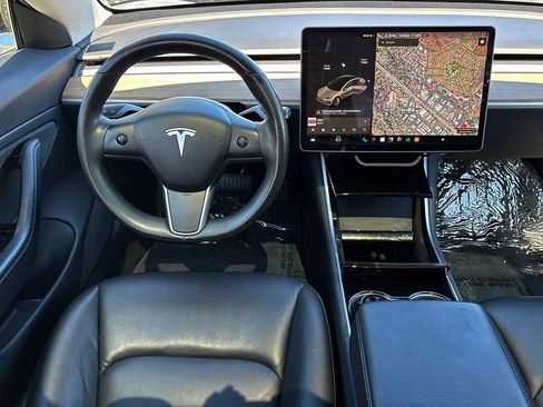 Used 2018 Tesla Model 3 Long Range RWD image 15