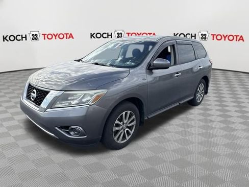 Used 2015 Nissan Pathfinder S image 3