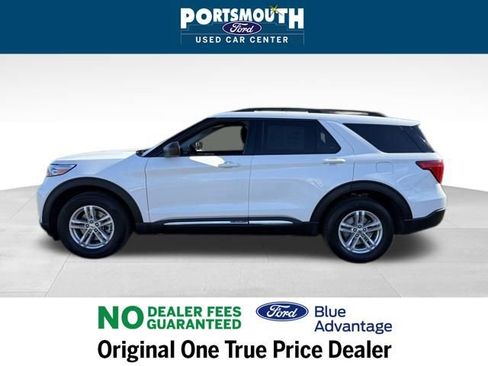Used 2022 Ford Explorer XLT w/ Equipment Group 202A image 2