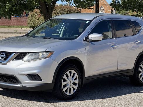 Used 2015 Nissan Rogue S w/ S Family Package AWD/4WD image 3