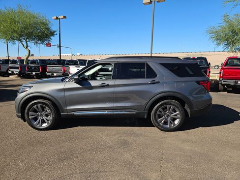 New 2025 Ford Explorer Active w/ Active Comfort Package image 6