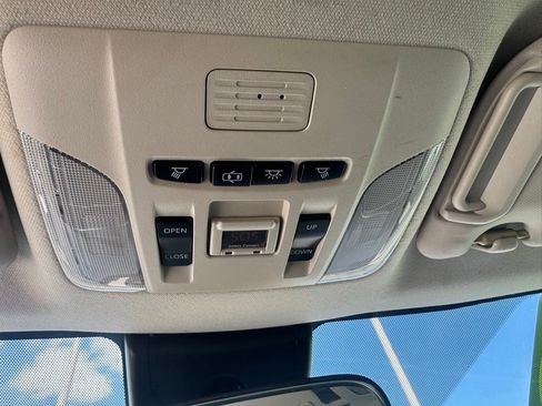 Used 2020 Toyota Corolla XLE FWD image 22