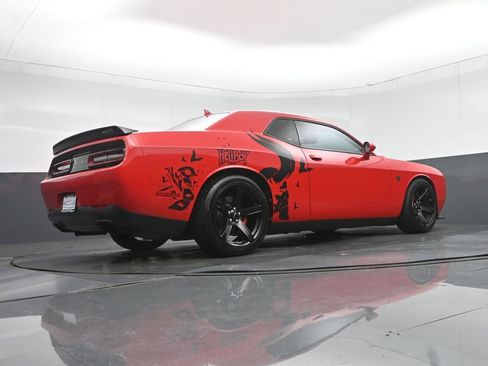 Used 2018 Dodge Challenger SRT Hellcat RWD image 56
