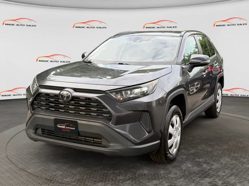 Used 2019 Toyota RAV4 LE w/ All Weather Liner Package AWD/4WD image 1
