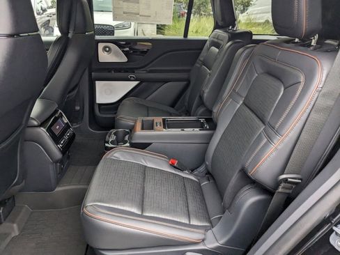 New 2025 Lincoln Aviator Black Label image 15
