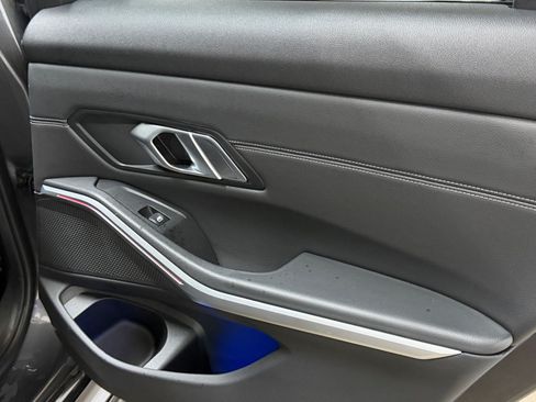 Used 2019 BMW 330i Sedan w/ M Sport Package RWD image 28