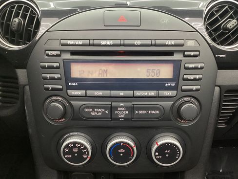 Used 2015 MAZDA MX-5 Miata Sport image 32