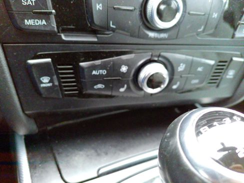 Used 2013 Audi A4 2.0T Premium image 13