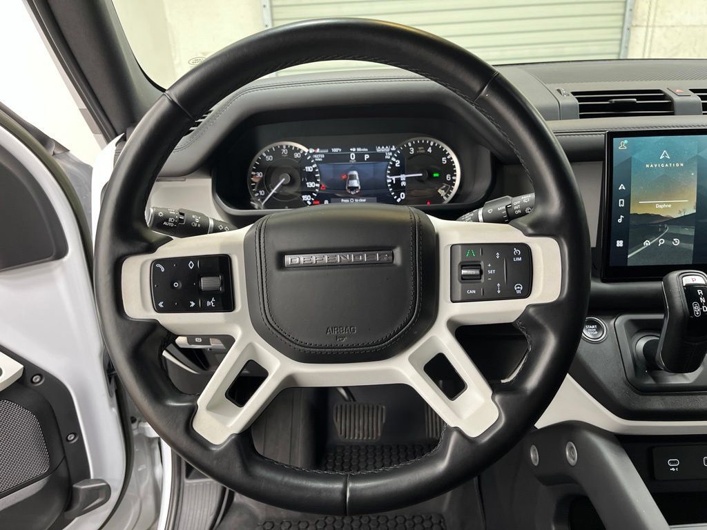 Used 2023 Land Rover Defender 110 X-Dynamic SE AWD/4WD image 19
