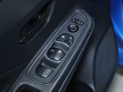 Used 2020 Nissan Versa S image 20