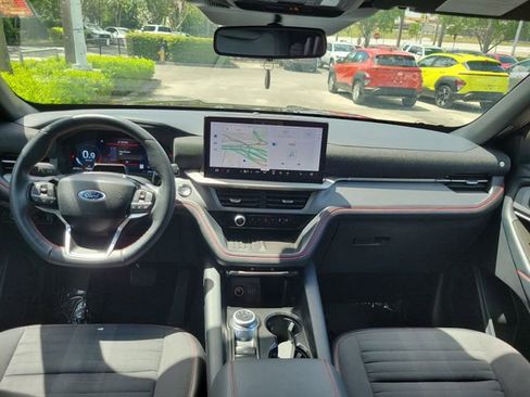Used 2025 Ford Explorer ST-Line w/ Premium Package image 9