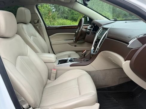 Used 2016 Cadillac SRX Luxury w/ Driver Awareness Package AWD/4WD image 21