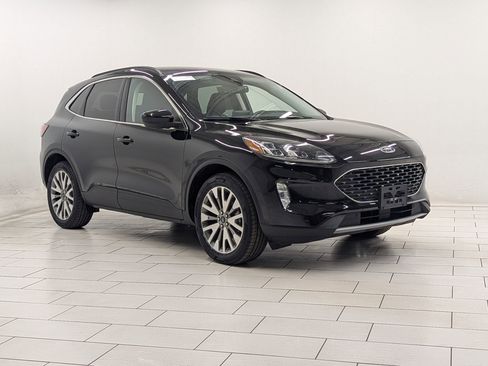 Used 2022 Ford Escape Titanium image 6