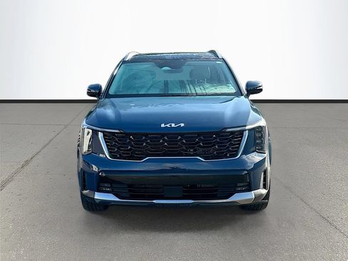 Certified 2025 Kia Sorento EX w/ Panoramic Sunroof Package FWD image 2