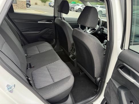 Used 2026 Kia Seltos LX AWD/4WD image 11