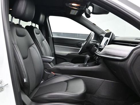 New 2025 Jeep Compass Latitude w/ Sun & Sound Group image 13