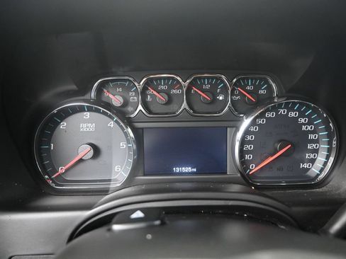 Used 2018 Chevrolet Suburban LT RWD image 13