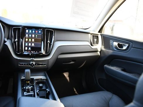 Certified 2025 Volvo XC60 B5 Plus w/ Climate Package image 18