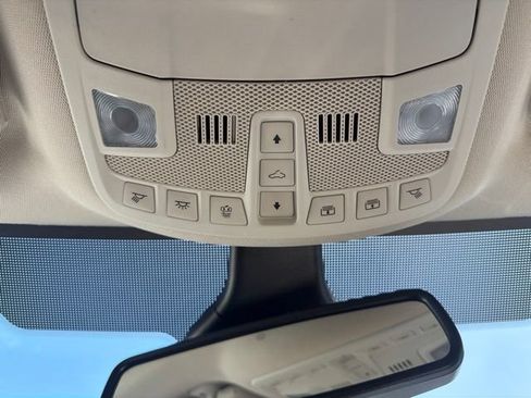 Used 2020 Ford Edge Titanium AWD/4WD image 28