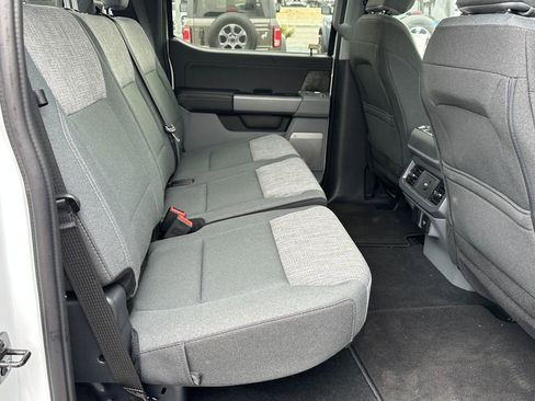 Used 2024 Ford F250 XLT w/ Black Appearance Package AWD/4WD image 19