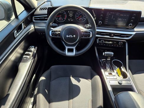 Used 2023 Kia K5 LXS image 10