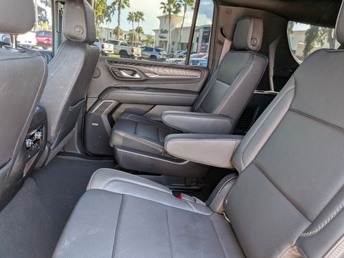 Certified 2022 GMC Yukon XL Denali AWD/4WD image 17