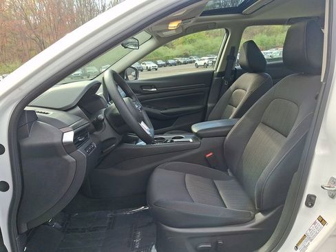 Used 2025 Nissan Altima 2.5 SV w/ SV Special Edition Package image 13