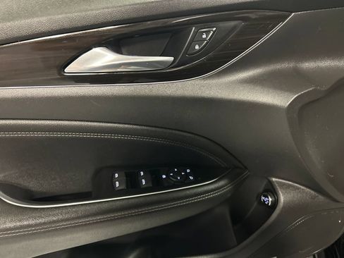 Used 2018 Buick Regal Essence w/ Driver Confidence Package #1 AWD/4WD image 14