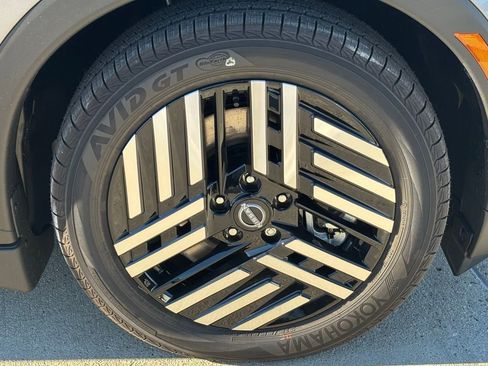 New 2026 Nissan Leaf SV+ w/ Floor Mat Package (SV+) image 25