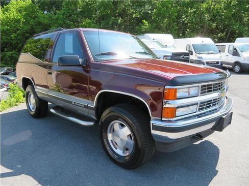Used 1995 Chevrolet Tahoe 4WD 2-Door image 12