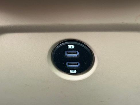 Used 2021 Porsche Macan AWD/4WD image 21