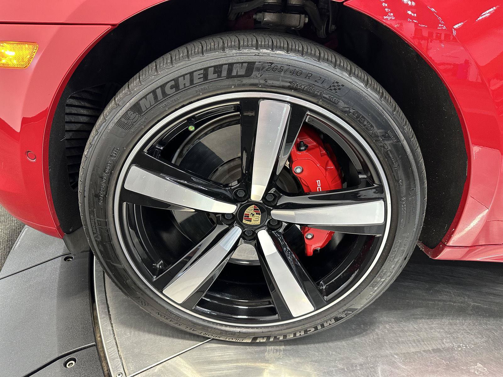 Certified 2023 Porsche Macan GTS AWD/4WD image 12