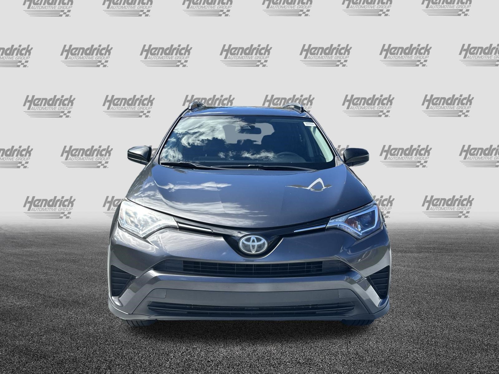 Used 2017 Toyota RAV4 LE FWD image 3