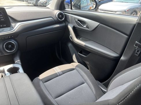Used 2025 Chevrolet Blazer LT FWD image 25