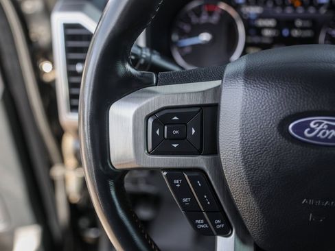 Used 2022 Ford F350 Platinum w/ FX4 Off-Road Package image 17