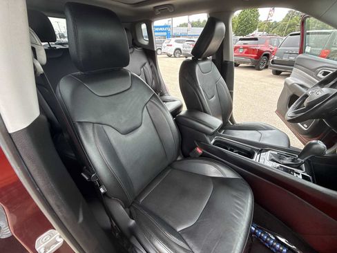 Used 2022 Jeep Compass Latitude w/ Sun and Sound Group AWD/4WD image 28