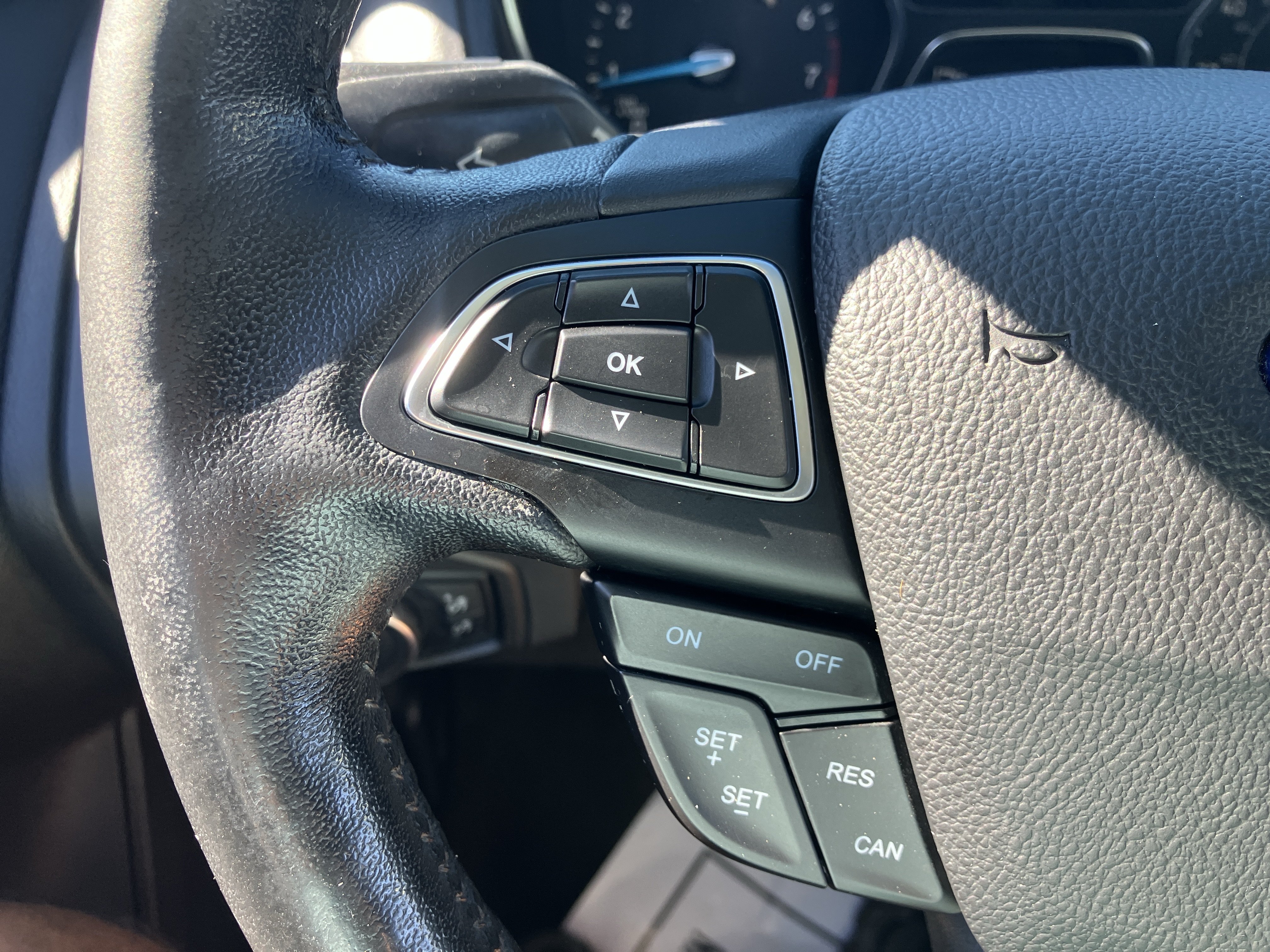 Used 2018 Ford Focus Titanium FWD image 24