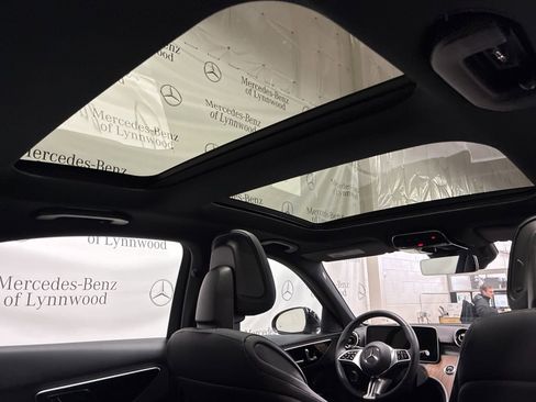 Used 2025 Mercedes-Benz C 300 4MATIC Sedan image 13