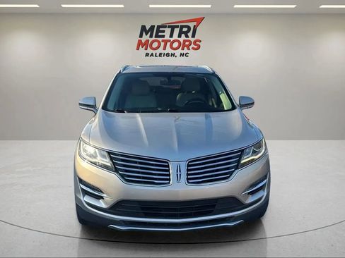 Used 2017 Lincoln MKC Reserve image 2
