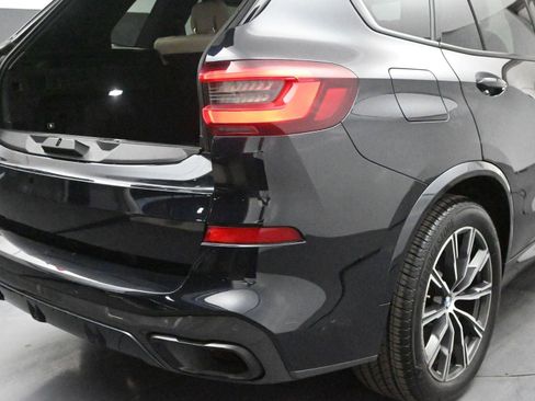 Used 2021 BMW X5 xDrive40i w/ M Sport Package AWD/4WD image 14