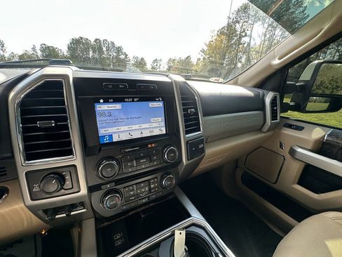 Used 2018 Ford F250 Lariat w/ Lariat Ultimate Package image 10