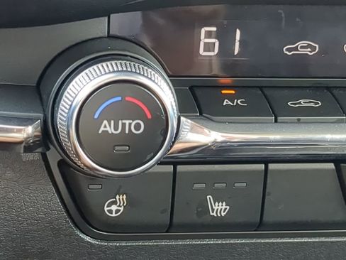 Used 2025 MAZDA MAZDA3 2.5 Turbo Sedan w/Premium Plus image 22