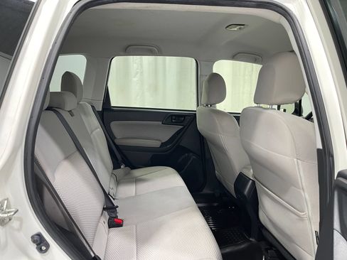 Used 2018 Subaru Forester 2.5i AWD/4WD image 28