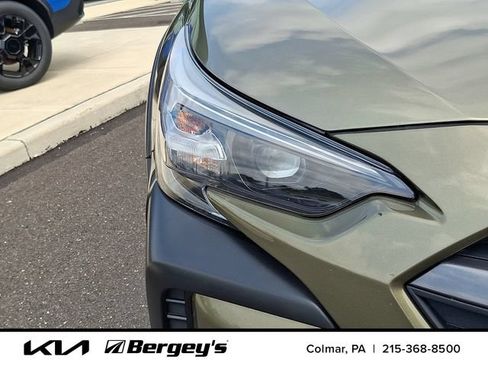 Used 2023 Subaru Outback Limited AWD/4WD image 11