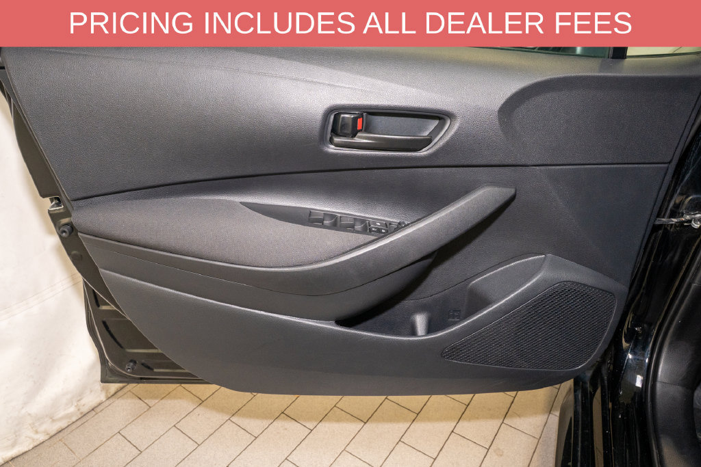 Used 2025 Toyota Corolla LE FWD image 11