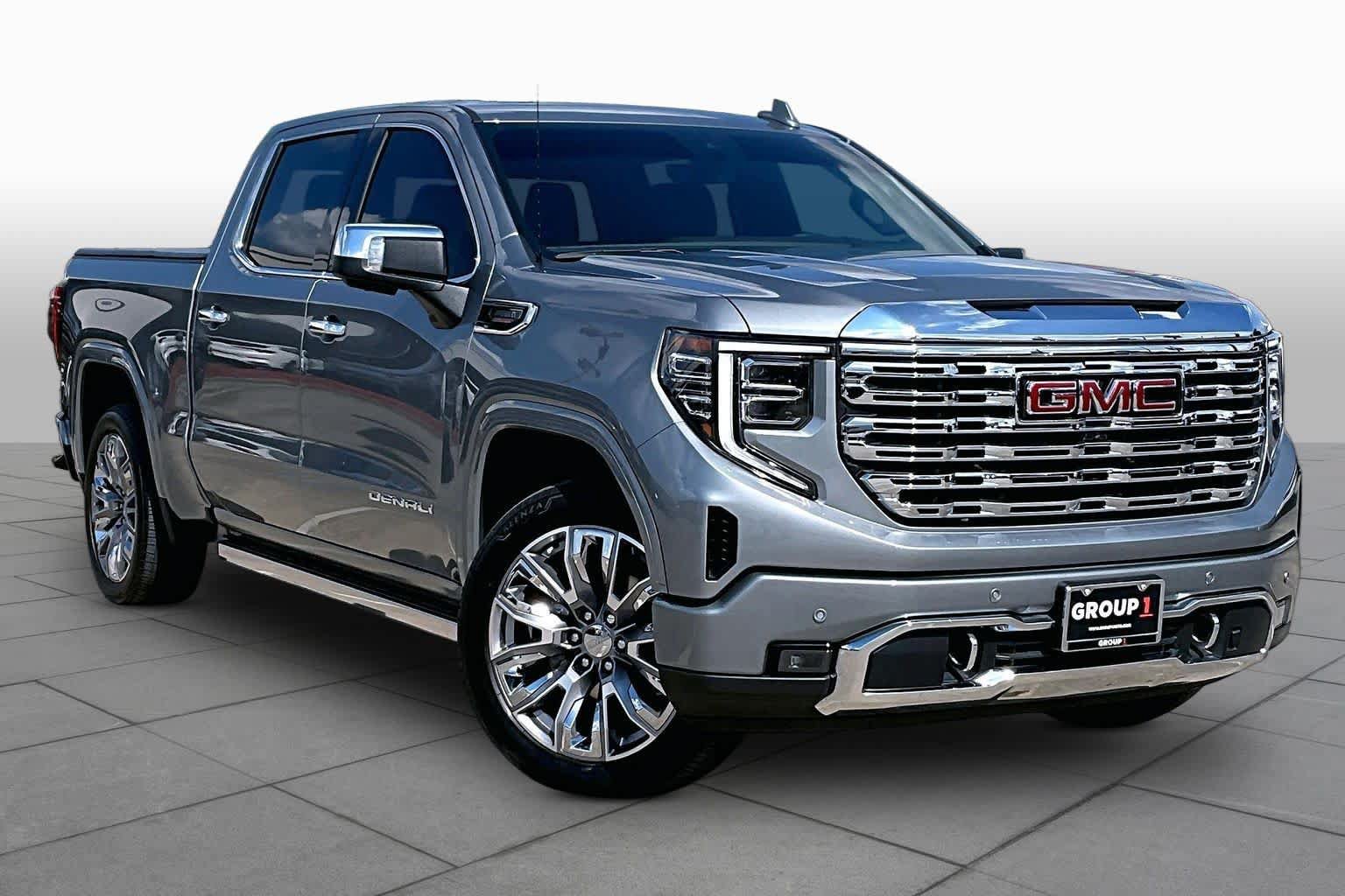 Used 2023 GMC Sierra 1500 Denali w/ Denali Reserve Package AWD/4WD image 3