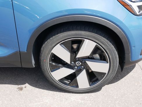 Used 2023 Volvo C40 P8 Recharge Ultimate AWD/4WD image 9