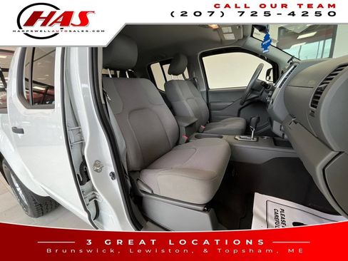 Used 2020 Nissan Frontier SV AWD/4WD image 11